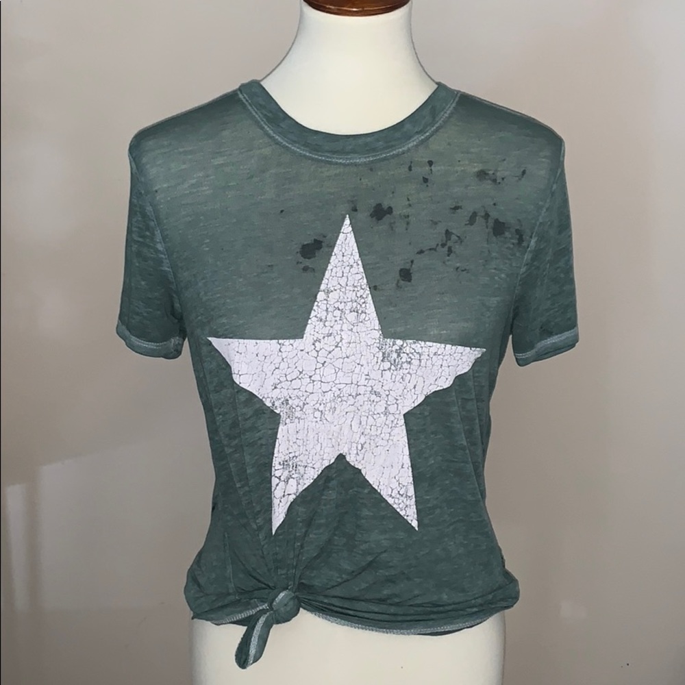 Modern Lux Distressed * Tshirt Size Small *‎ Star THRASHED
